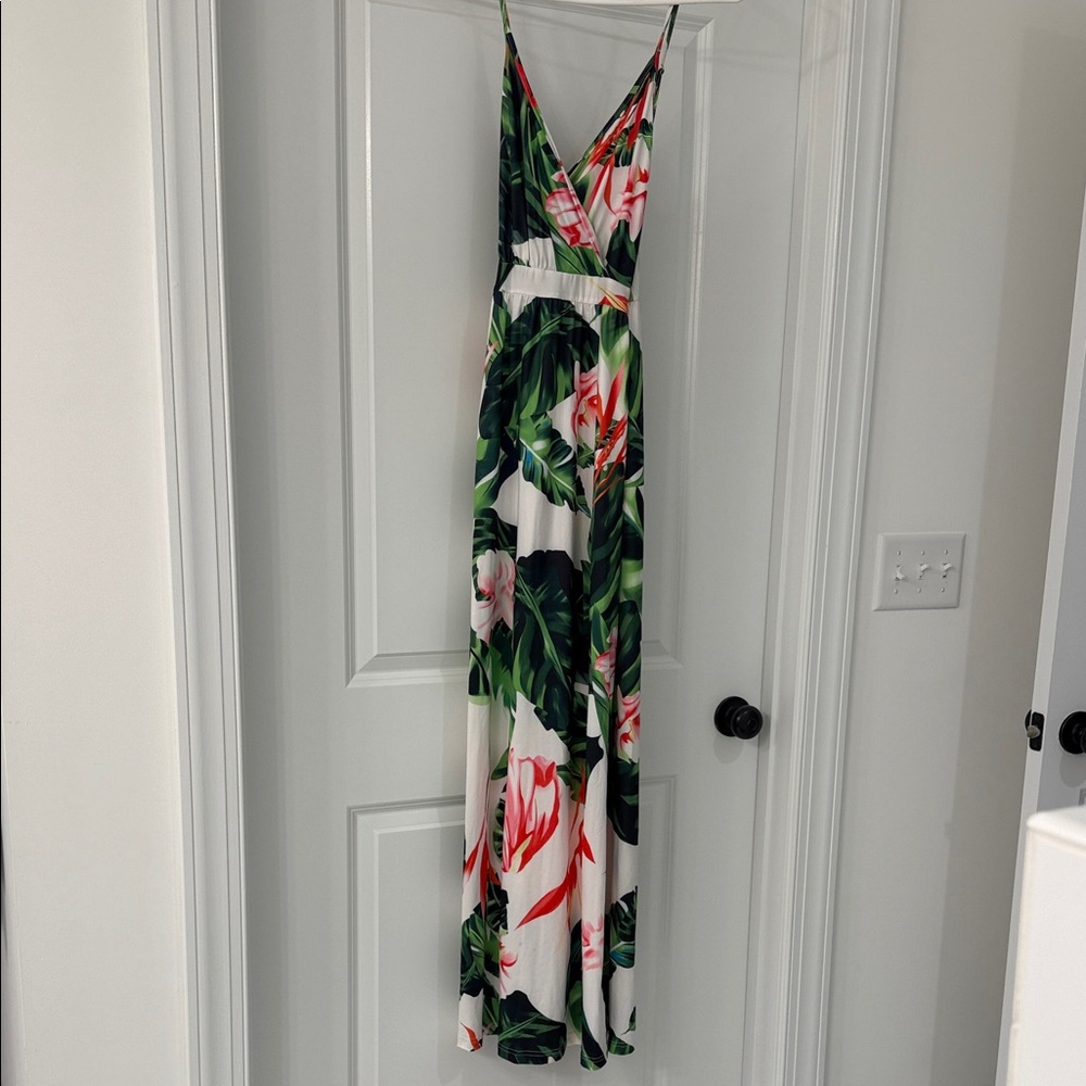 Tropical Print V-Neck Maxi Dress - Green & White - Picture 2 of 4